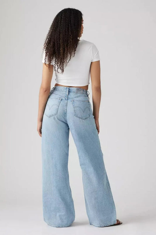 Zara High-Waisted Light Blue Wide-Leg Jeans.